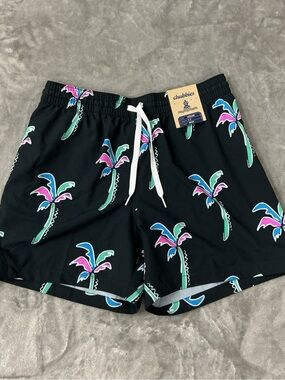 Chubbies Havana Nights Stretch 5.5” Swim Trunks Men’s Medium mesh liner NWT
